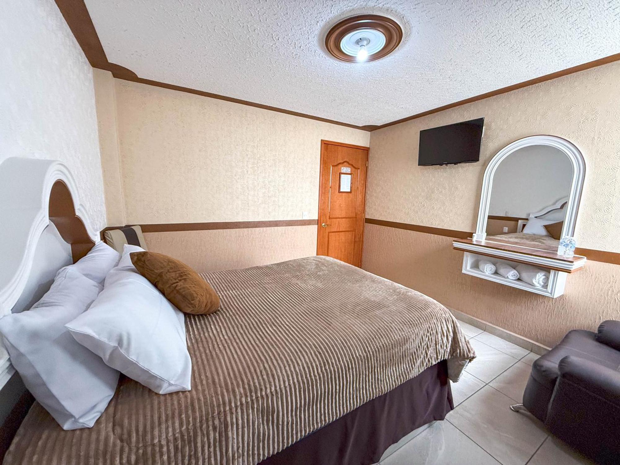 Hotel La Gloria チグナワパン エクステリア 写真
